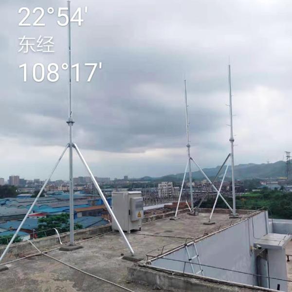 Self Supporting Galvanized Steel Pole Rooftop Antenna Tower For Telecom