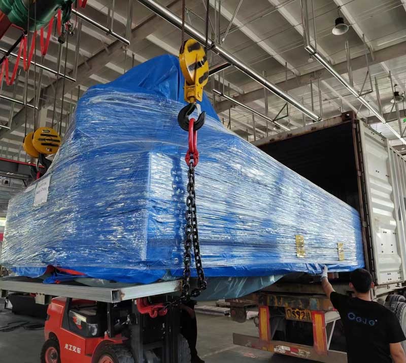 Open Type 3015 Three Chuck Tube And Plate Fiber Laser Cutting Machine 3000w CNC Laser Cutter With Exchange Platform