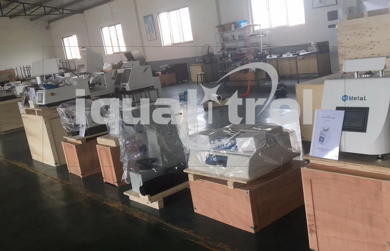 Precision Automatic Metallographic Cutting Machine 3.3KW Speed 2100rpm Water