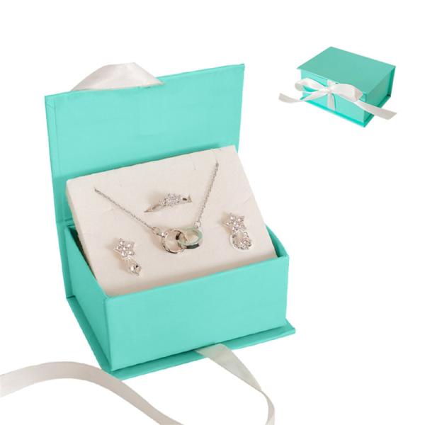 Garment 4C Jewellery Packaging Magnetic Closure Rigid Boxes Offset Printing