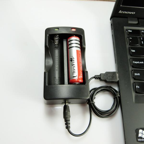 Input 5 V Output 4.2 V Battery Charger For 2 X 18650 Li Ion Battery With USB Cable