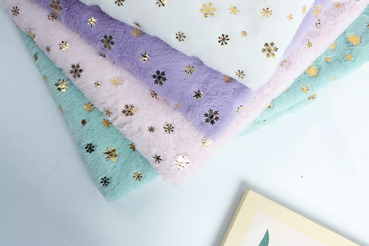 DDP Recycled Factory High Quality Bunny Hair Foil Gold Fabric Snowflake Pattern, Wholesale Polyester Fleece Fabric