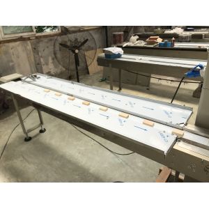 250kg Chocolate Bar Packaging Machine , Electric Driven Candy Packing Machine