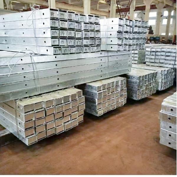 8FT 10FT 12FT 3mm Q235 Hot Dip Galvanized Rectangular Tube Steel Crossarm