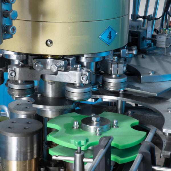Automatic High Speed Servo Capping Machine For Tinplate Cans