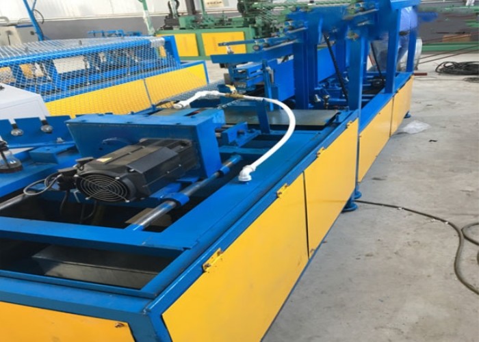 Stainless Steel Wire Automatic Fencing Machine , Diamond Mesh Wire Making