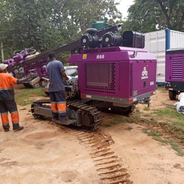 Surface Drilling Rig Hydraulic DTH Drilling Machine High Efficiency Portable DTH Hammer Drilling Rig