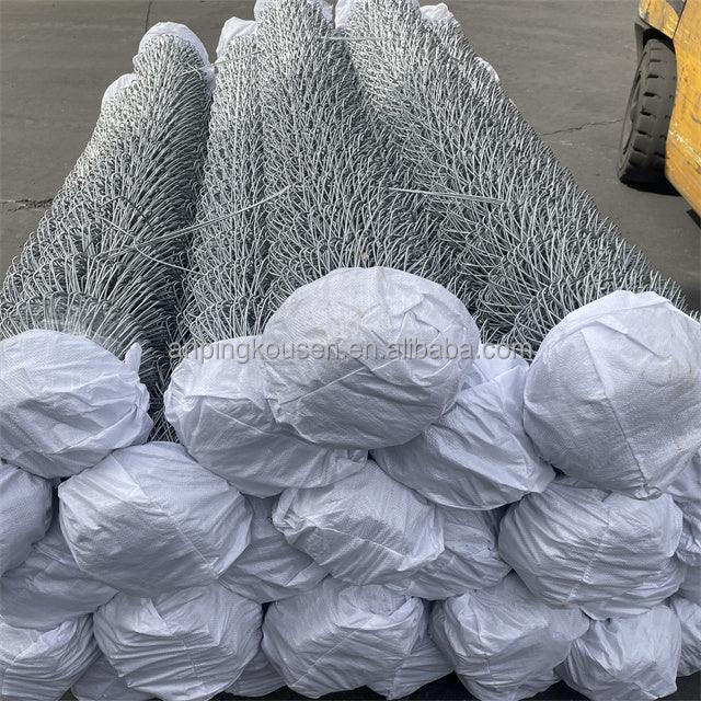 25*25mm 50*50mm 60*60mm 80*80mm PVC Coated Chain Link Fence Mesh for Garden Protection