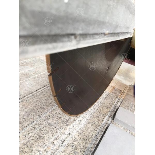 Dual-Blade Arc-Slab Edge-Trimming Machine with 600-800mm Cutting Blade Diameter Load in a 20 Feet Container and 24.5/16.5kw Gross Power