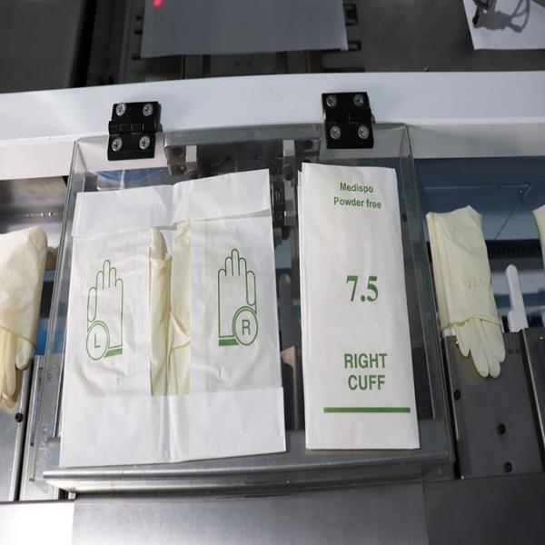 Servo Driven Surgical Glove Wrapping Machine For Paper Liner Wallet Pack