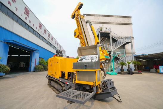 NQ 1650m Innovative CR15 Full Hydraulic Surface Core Drilling Rig: Redefining Drilling Excellence