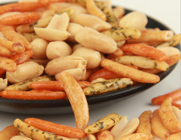 Nutritious Puffering Rice Cracker Mix Food Snacks Low Fat With Health Certificate