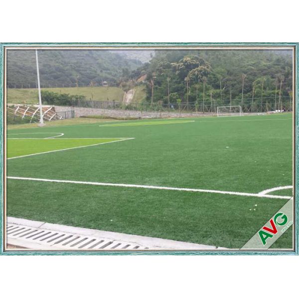 Strong Wear Resistant Degree Football Synthetic Grass 20 Stitches / 10 Cm