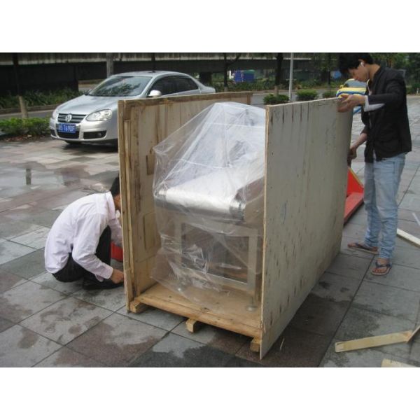 Intelligent Conveyor Belt Metal Detector Touch Screen Checking Needles In Food / Toy / Cloth