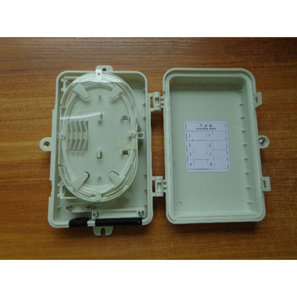 IP65 FTTH Fibre Optic Cable Termination Boxes 4 Core Outdoor Wall Mount