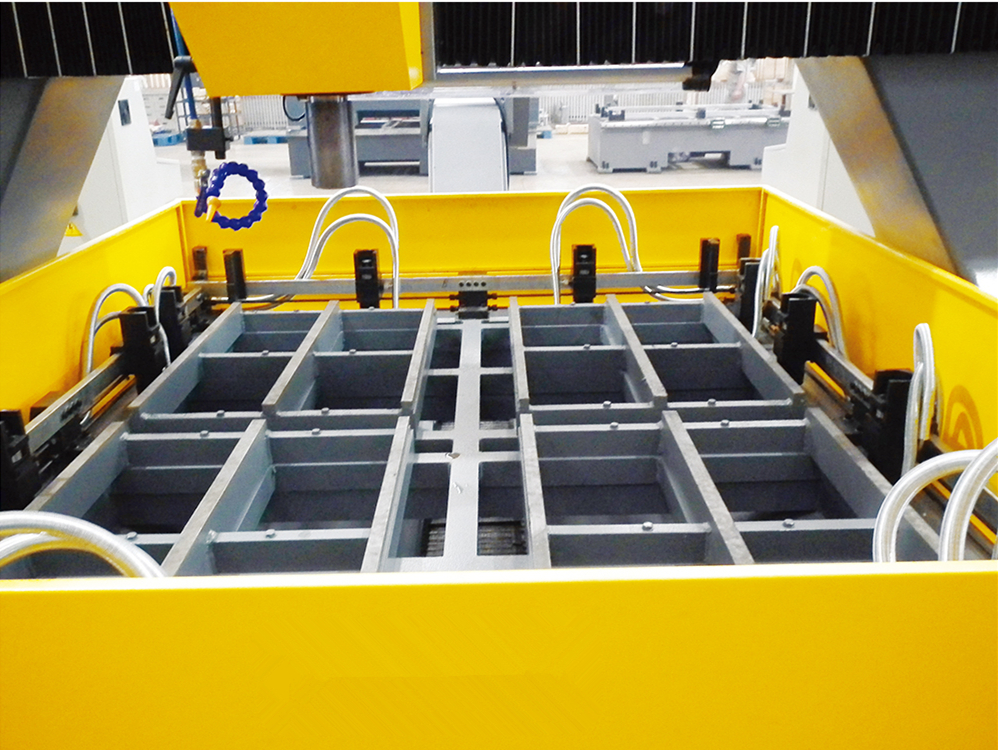 Servo Motor Feed CNC Plate Drilling Machine 1500×8000mm Maximum Workpiece Size For Various Plate Sizes And Thicknesses