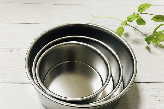 Buy cheap 203x197x75mm 8 Inch Hard Anodized Mini Cake Baking Tray product