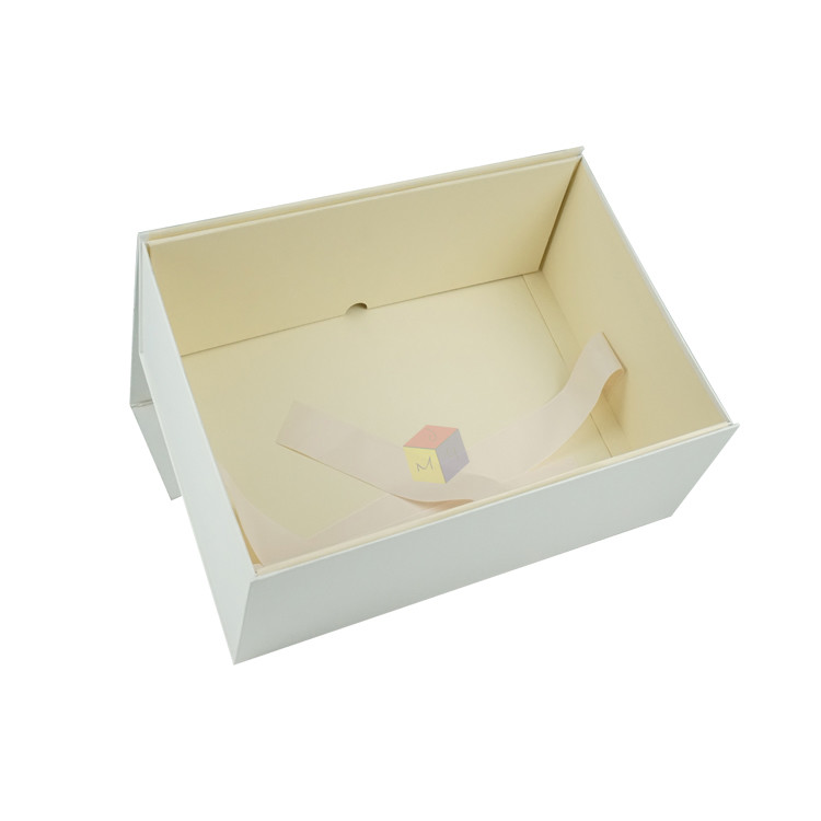 Folding Magnetic Closure Brand Custom Logo Apparel Clothing Box Packaging Luxury Paper Rigid Cardboard