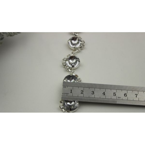 Beautiful customized silver color diamond hardware iron 17 mm luxury chain for bags