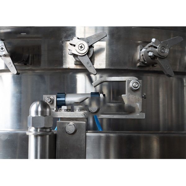 Automatic 1500 BPH SUS304 Carbonated Drink Bottling Machine