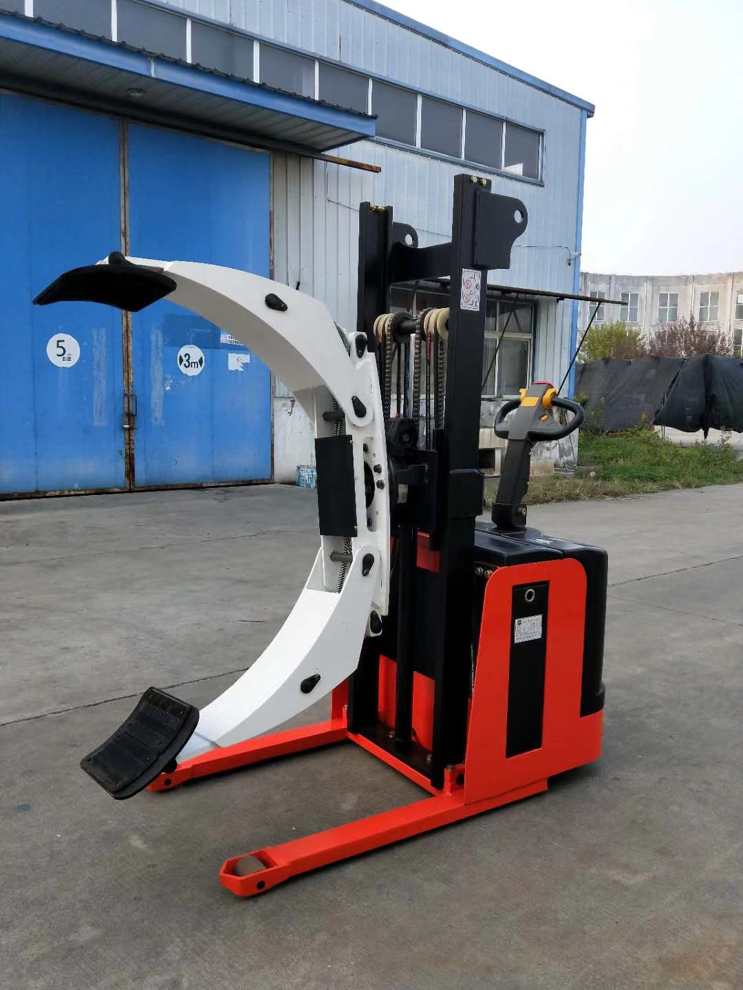 1.5Ton High quality Electric Roll Stacker Full Electric Paper Roll Clamp Stacker with Rotating 360 Degree