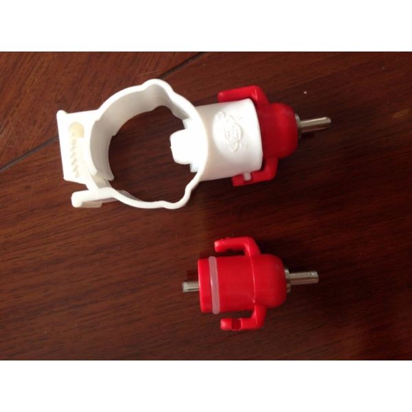 Veterinary chicken nipple drinker