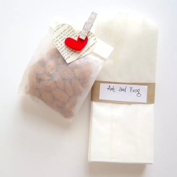 Foods Translucent Biodegradable Wax Paper Bags With Adhesive Strip Gusset Glassine Envelopes