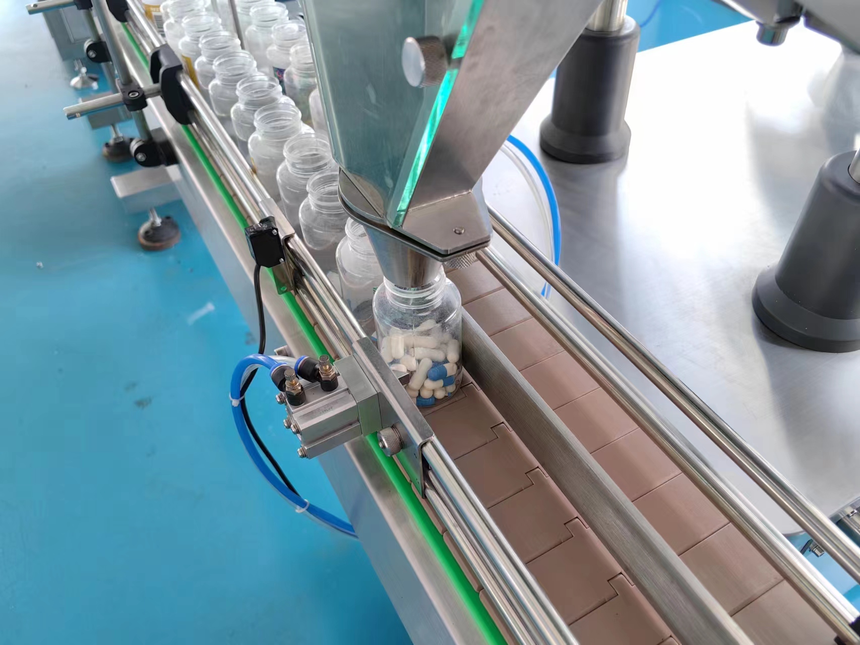 Electronic Automatic Tablet Counting Equipment GMP Certified SP-16