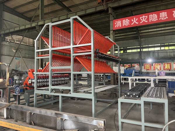 Quality 1000 - 2500mm Welding Mesh Width Automatic Mesh Welding Machine With 4.5T Machine Weight for sale