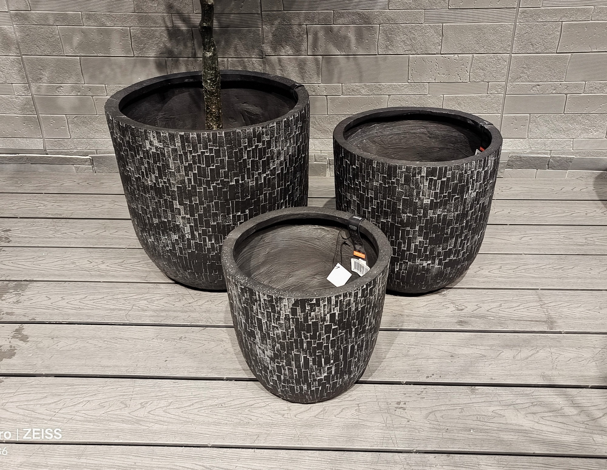 Black Mosaic - Like Brick Design Round Fiber Clay Planter Holiday Villa Office Decoration