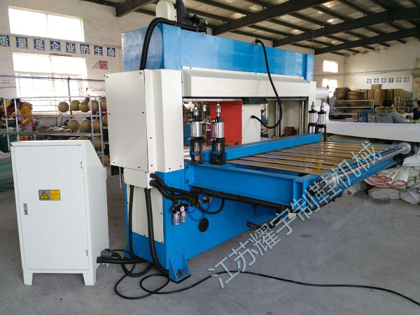 Glasses Cloth Hydraulic Traveling Head Cutting Machine Digital Control Operating System
