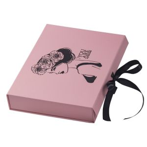 Buy cheap Embossing Magnetic Gift Wrapping Boxes FSC Recyclable 1200gsm Cardboard product