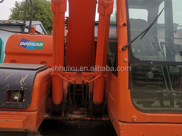 Second hand Quality DOOSAN DX150 excavator with low price for sale/Used hydraulic crawler digging machine Doosan DX150
