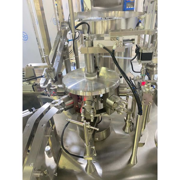 Automatic Plastic Syringe Filling and Plugging Machine for Liquid and Gel