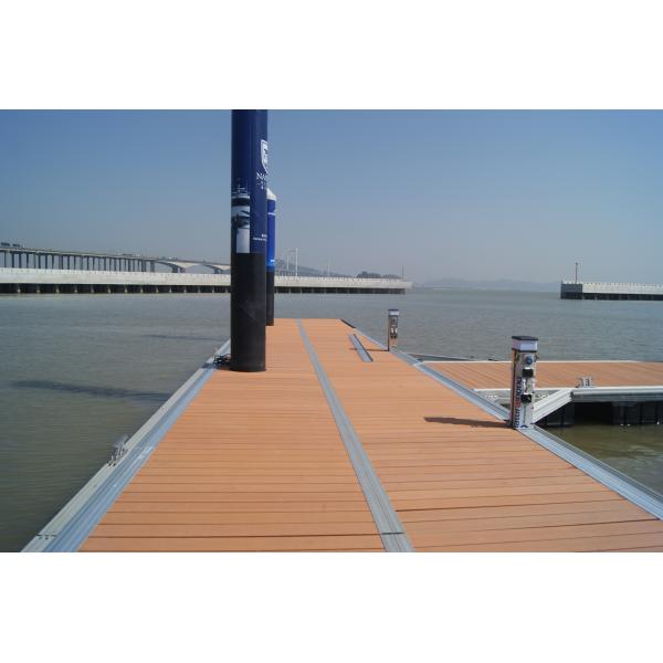 Durable 140 X 25 Traditional WPC Fence Boards Brushing Composite Decking Floor Outdoor