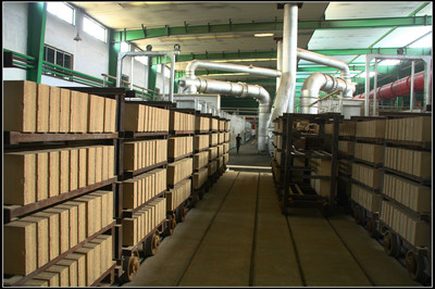 Little Al2O3 Content 92% Magnesia Bricks for 1800 Degree Steel Making Furnace Series