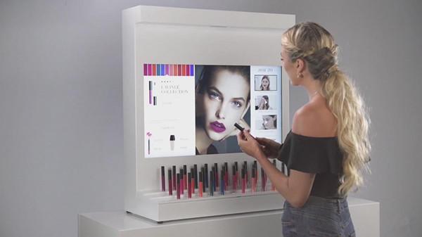 Digital Interactive Touchscreen Display Customized Advertisement Video For