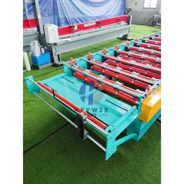 Stable Servo Feeder Electric Trapezoidal Sheet Forming Machine For Roof Sheets