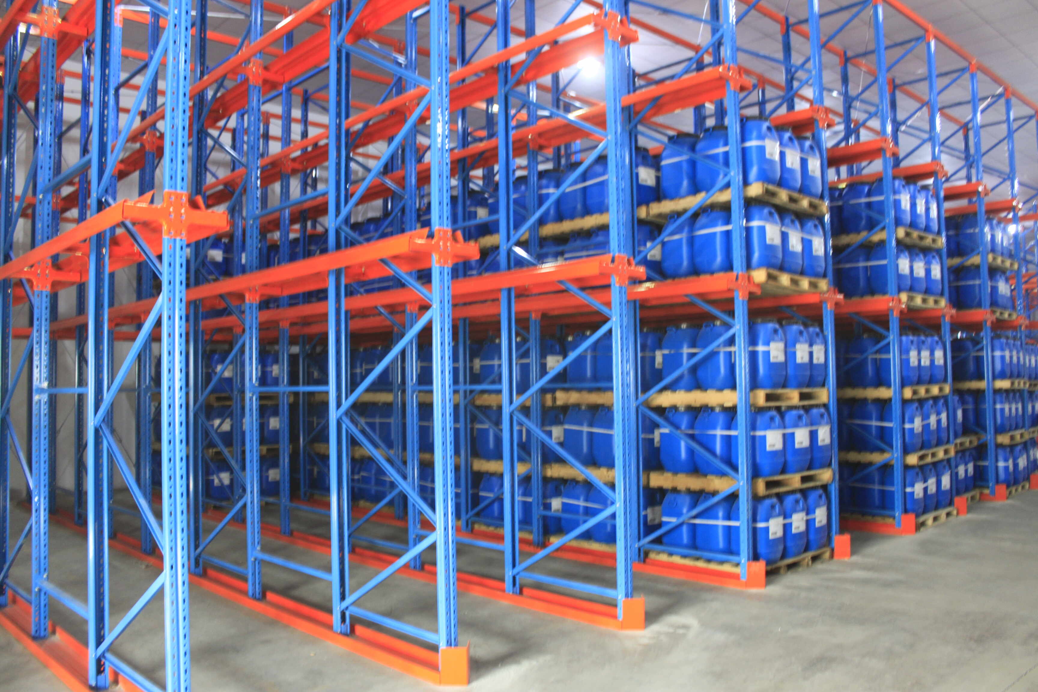 High-Efficiency 5-Level Through-Type Pallet Racking, Low-Temperature Industrial Drive-In Racking with High-Efficiency Refrigeration