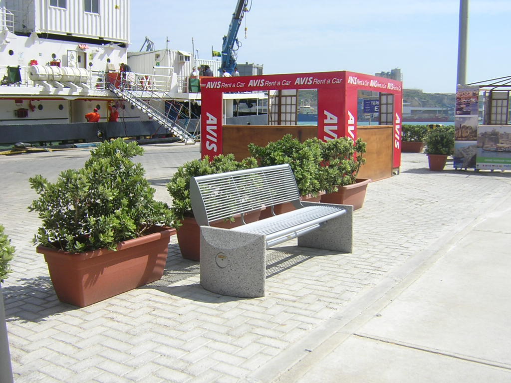 Durable Waterproof Outdoor Recycling Bins With HDPE Plastic Wood Sidewall