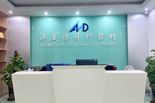 Biocompatible Porcelain Fused To Metal Crown High Durability For Enhanced Restoration