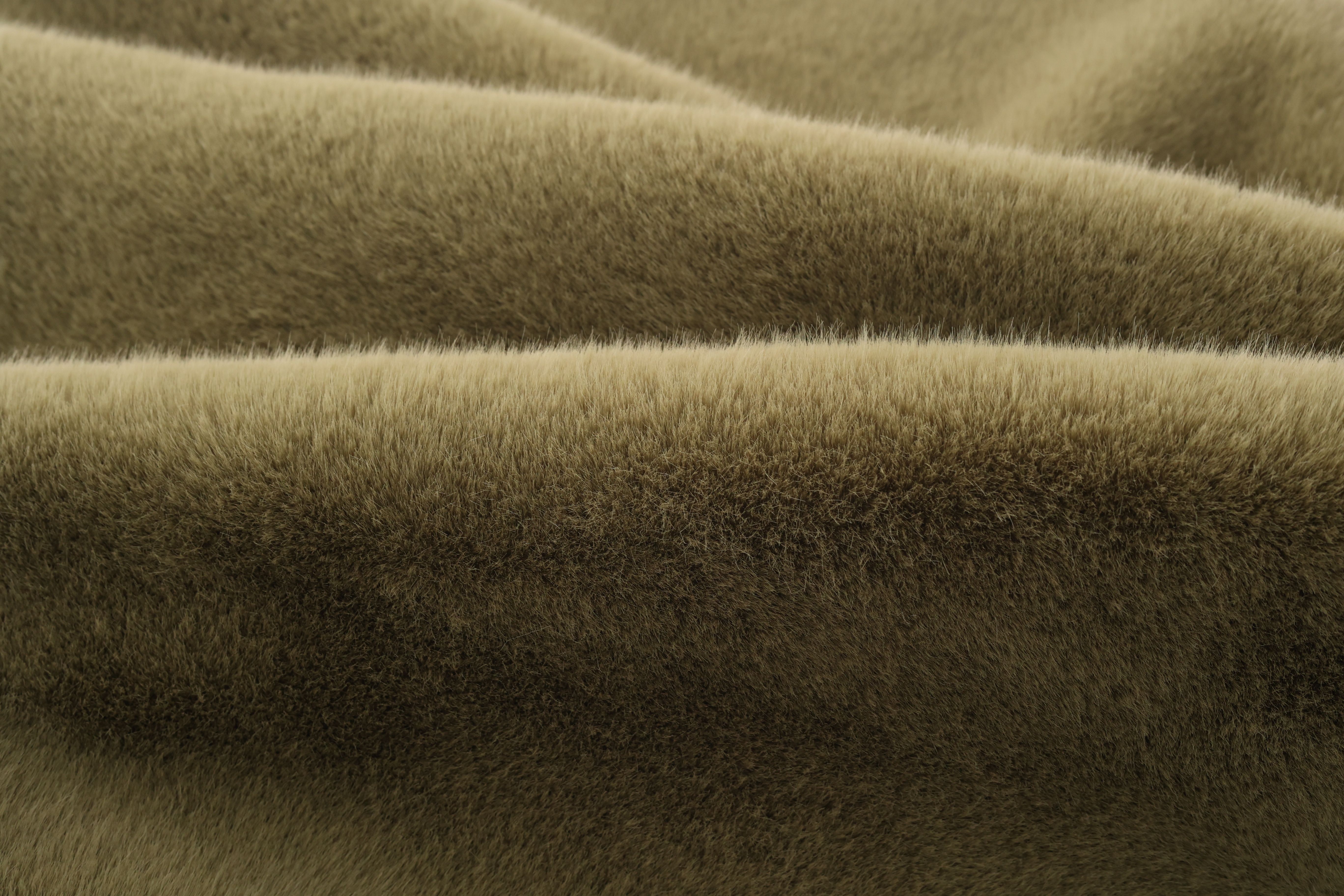 Stock Many Color 100% Polyester 20mm 670GSM Plush Thick Faux Lifelike Mink Sable Fur for Blankets Women's Coat Pet Blanket