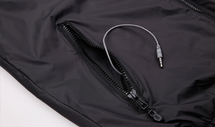 Multi Function Mens Outdoor Jacket , Contrast Color Built In Earphone Jacket