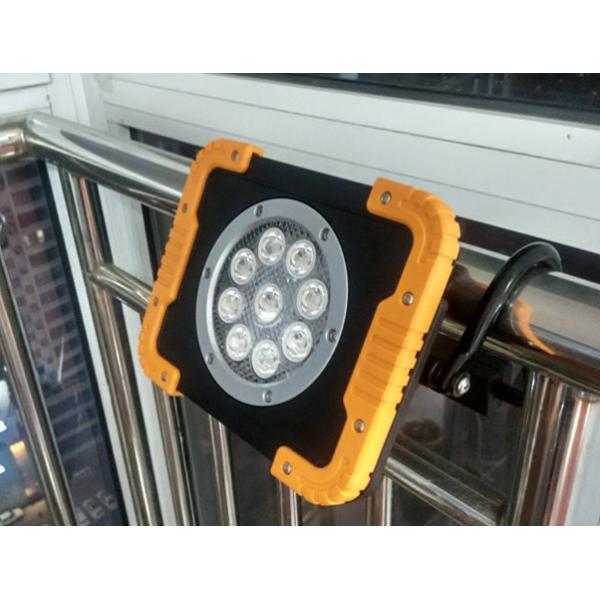 IP65 9x3W Portable LED Flood Lights With Handle And Rotatable Magnet Stand
