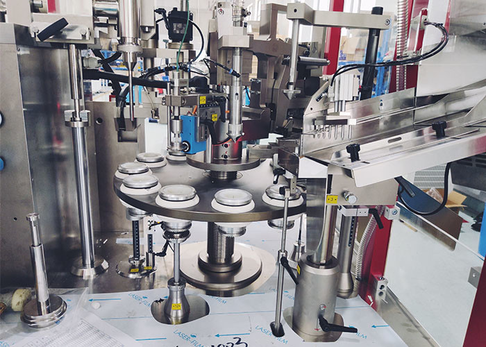 China 60 pcs/min Aluminum Tube Filling Machine Touch Screen Operation on sale