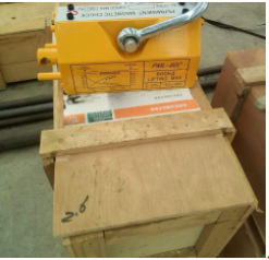 Convenient One Man Operation Super Magnetic Manhole Cover Lifter 92X67mm Customized Color