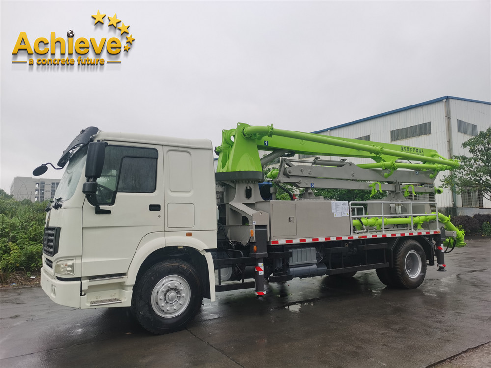 Buy cheap 22H-3Z Reconditioned Zoomlion Concrete Pump Truck 8 / 12MPa Pressure product