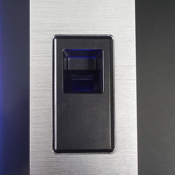 Fingerprint 4G Industrial Touch Panel PC 15 Inch Built - In 8000mah Battery