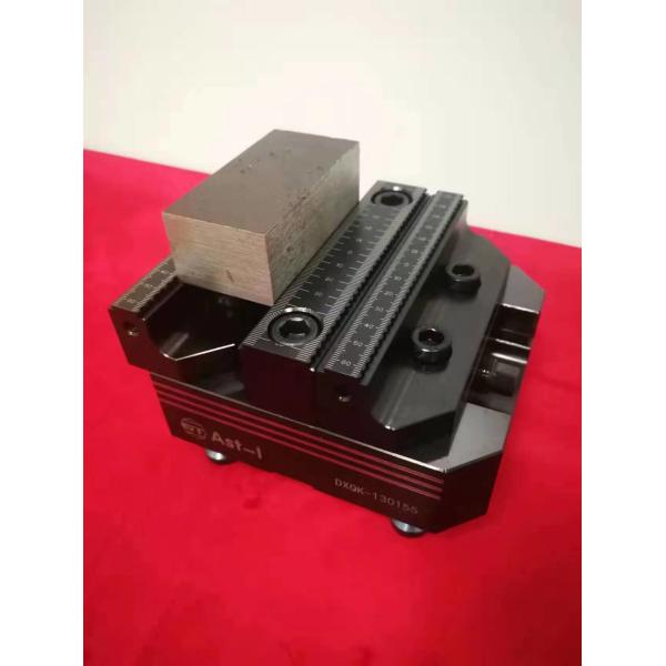 CNC Horizontal Mill Machine Vise 0.02mm 4 Axis Manual Exchange