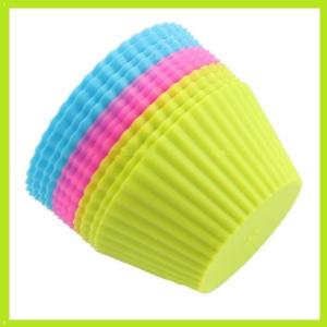 Buy cheap Heat resistant round shape silicone muffin cup /BPA free FDA silicone mini baking cup product